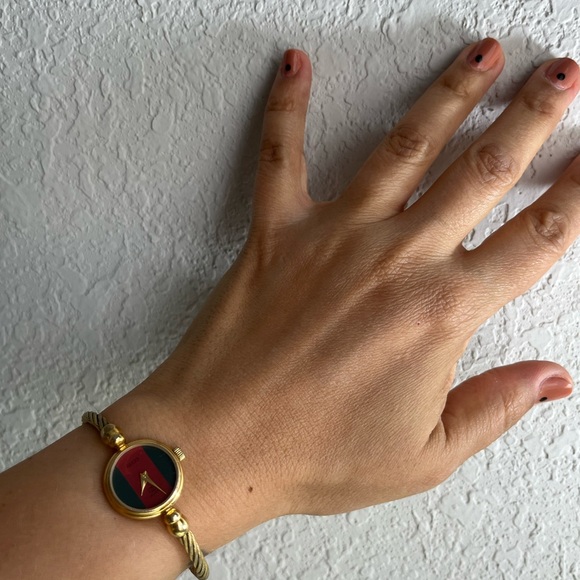 Gucci Rope Bangle Sherry Line Watch 2047. 1L - Picture 7 of 15